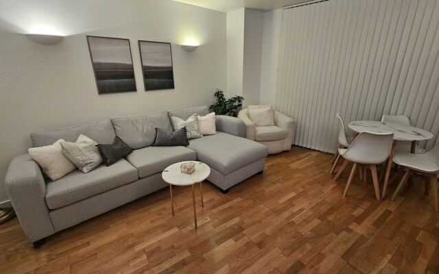 Luxury Apartment in Canary Wharf