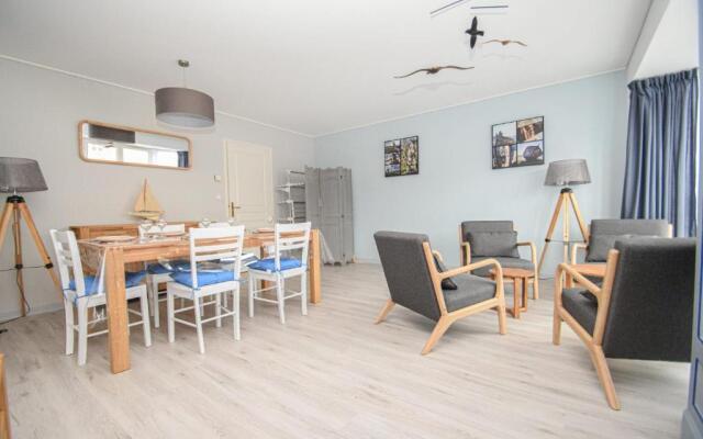 T3 refait à neuf place Duclos coeur de Dinan