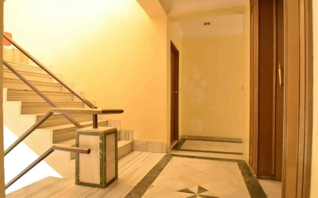 OYO Rooms Near CHL Hospital Indore