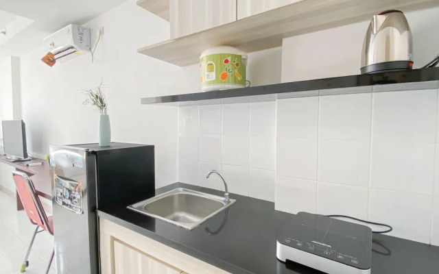 Basic Studio Room At Azalea Suites Apartment