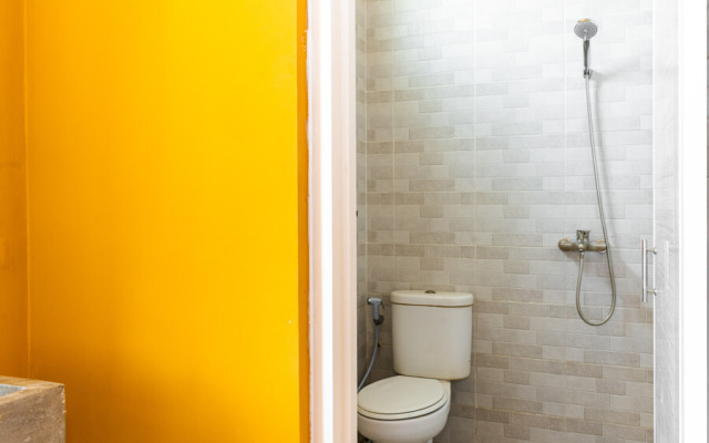 RedDoorz Hostel @ DI Panjaitan Simpang Lima
