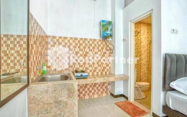 Griya Rahayu Guesthouse Redpartner Near Jatim Park 2 Batu