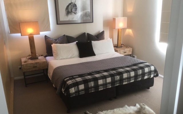 The Stables Resort Perisher - Open All Year – Guest Rooms – Perisher Valley