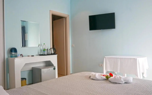 Nautilus Dome Suites & Apartments