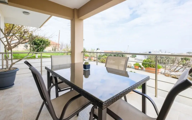 NeSo - Peter's Flat steps to Beach with Great Views