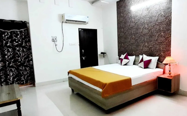 Hotel Santosh