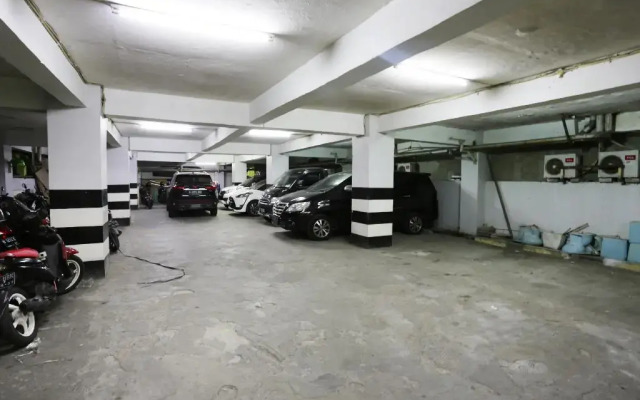 OYO 3865 Wisma Niaga