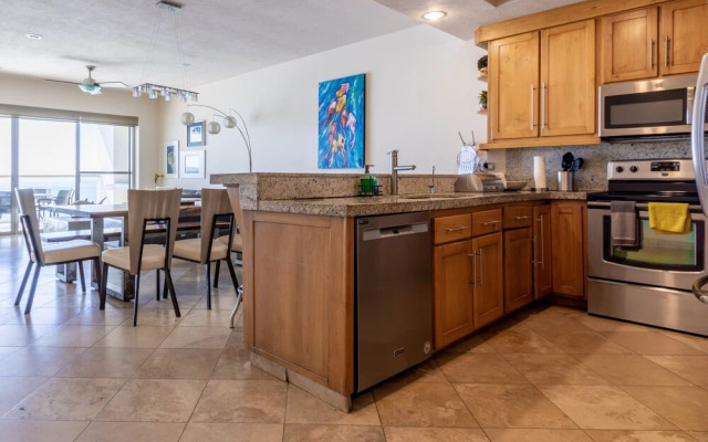 Playa Blanca 3 Bedroom Condo by RedAwning