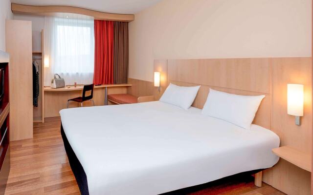 ibis Esch Belval