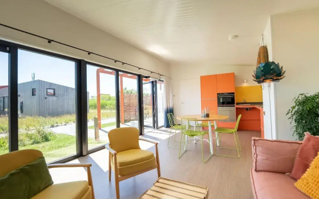 Lodge Suitable for Disabled People Beach at 500 m