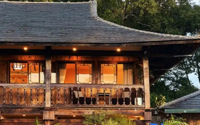 Jingmai Mountain World Heritage Protected Cultural Relics | Brown Traditional Diaojiao Building — 2-star hotel in Pu'er