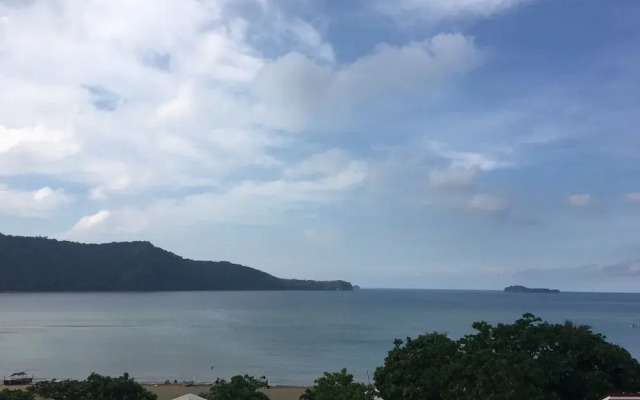 Seabreeze Beach Lodge