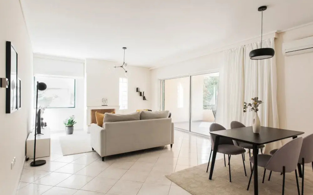 Top-Class 2BR Apartment in Marousi