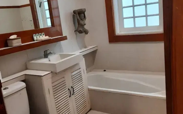 Yogyakarta Tropicana Villa