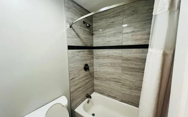 Economy Inn By Townhouse Merrillville US 30