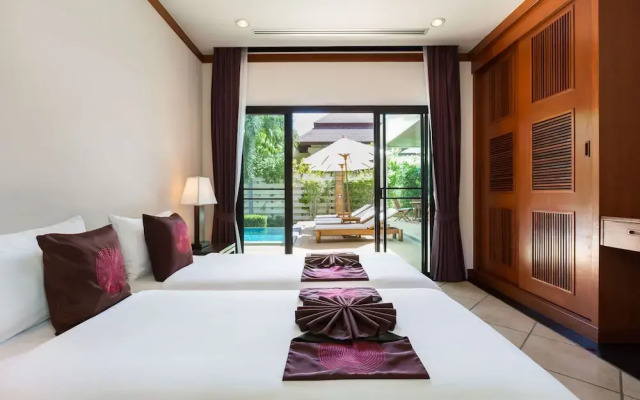 Nai Harn Baan-Bua