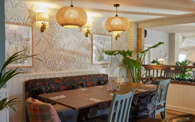 Castle Hotel by Chef & Brewer Collection