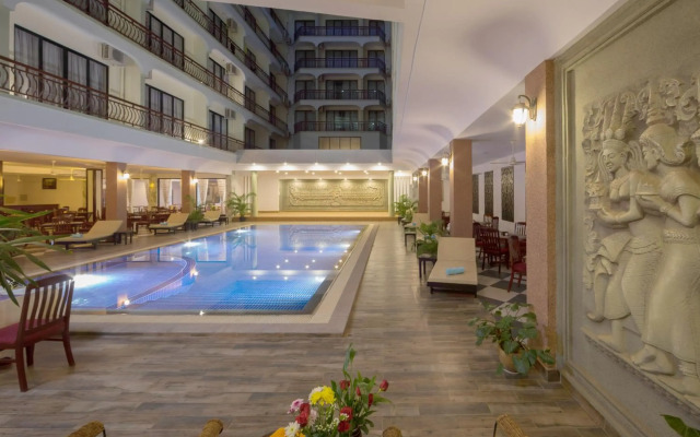 Smiling Hotel