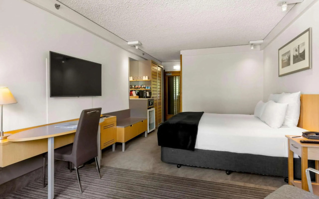 Novotel Queenstown Lakeside