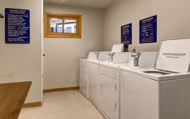 Ski-in/ski-out Snow Flower 3 Bedroom Condo