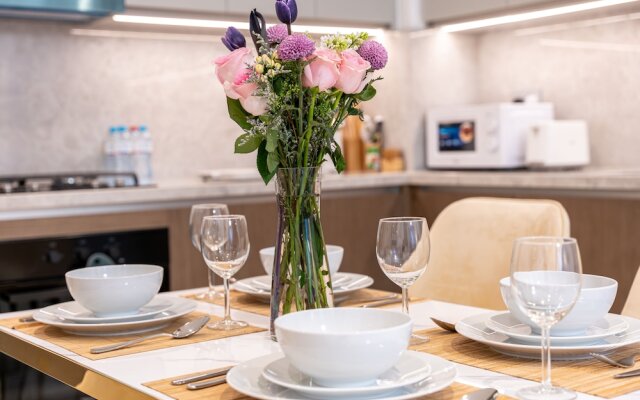 YOUR STAY Apartments Luxury Beachfront Living