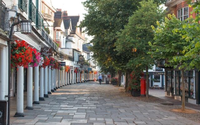 Remarkable 1-bed Apartment in Tunbridge Wells
