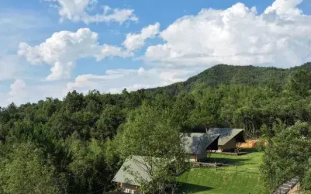 Anji Qijian Valley Microluxury Camp