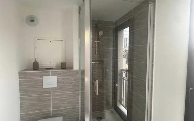 Elegant Appt - 3bdr/8p - Near Paris & La Defense