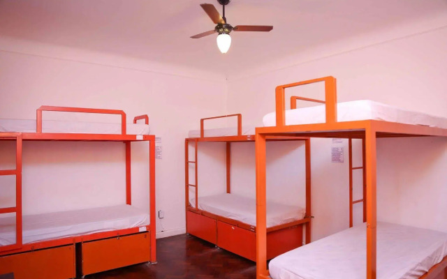 Pura Vida Hostel
