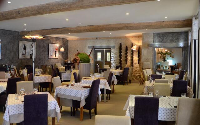 Logis Hotel-Restaurant Saint Romain