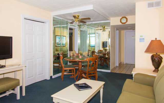 Schooner Beach and Racquet Club by Capital Vacations