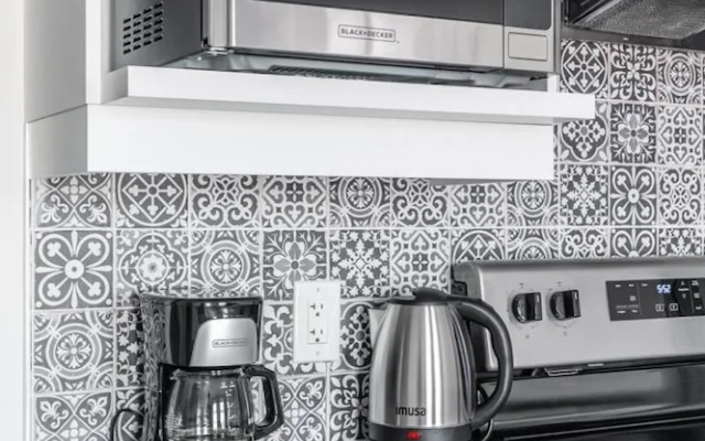 Iconic Rideau 1Bd Unit Balcony Free Parking 2