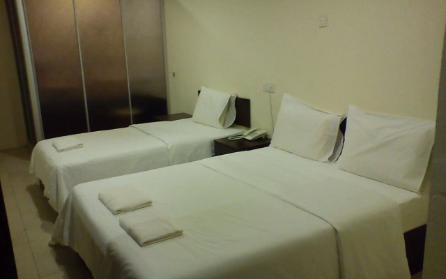 Yb One Hotel