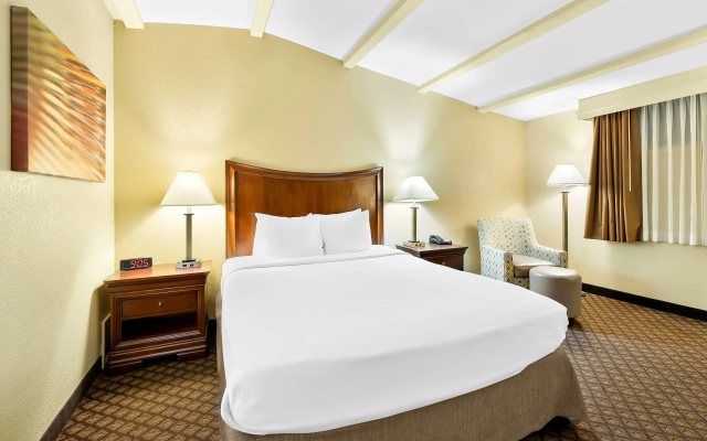 Best Western Coach House