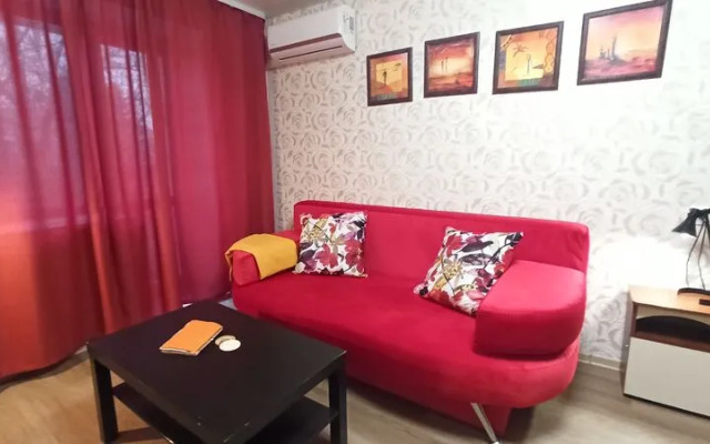 Диван и Чемодан на пр-кте Красный, 59