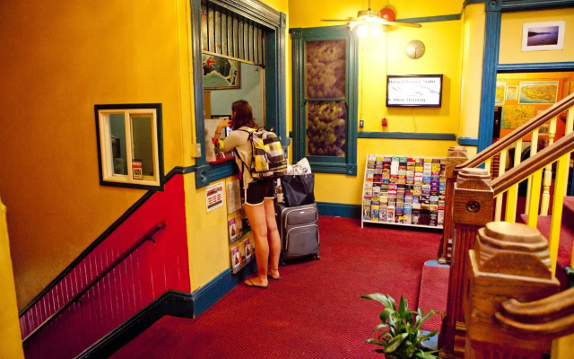Gaslamp Hostel
