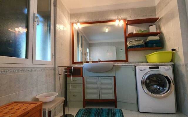 1 Bed Flat - Sleeps 2 - Parking - Wifi