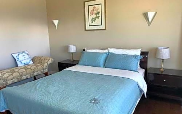 Bay Mountain Lookout Suites