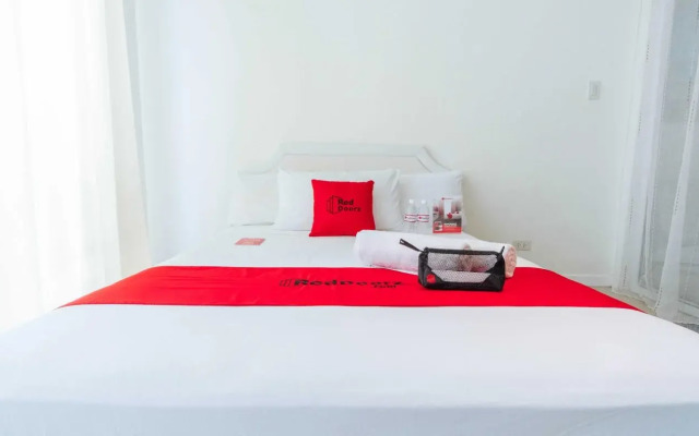 Azure Urban Resort Residences by Reddoorz