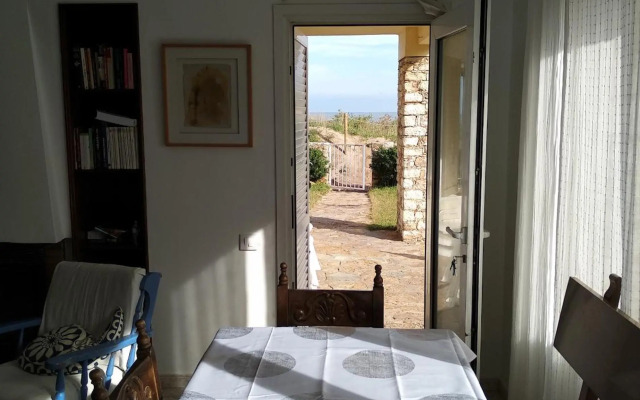 Sea front apartment in Platja Pals with terrace and parking