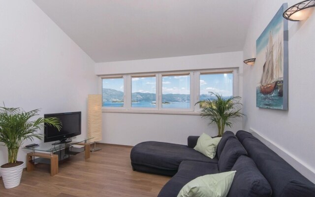 Nice Apartment in Lumbarda With 2 Bedrooms and Wifi