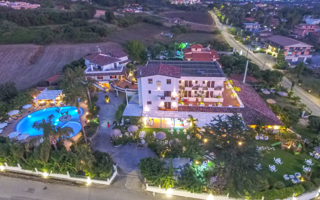 La Bussola Hotel Restaurant