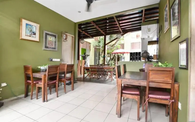 D'joemah Nadja Homestay by RedDoorz