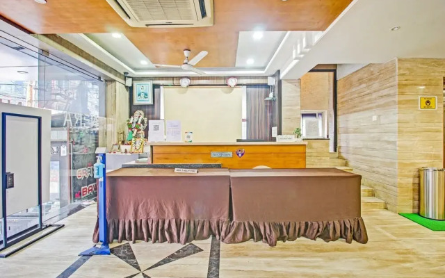 Fabhotel Nera Regency