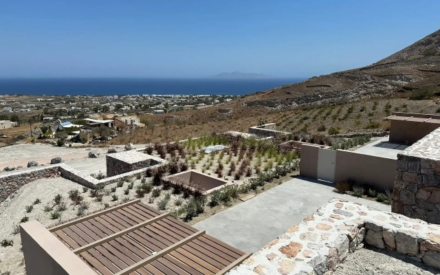 Felicity Cave Suites - Santorini