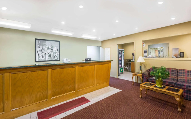 Super 8 by Wyndham Chanute
