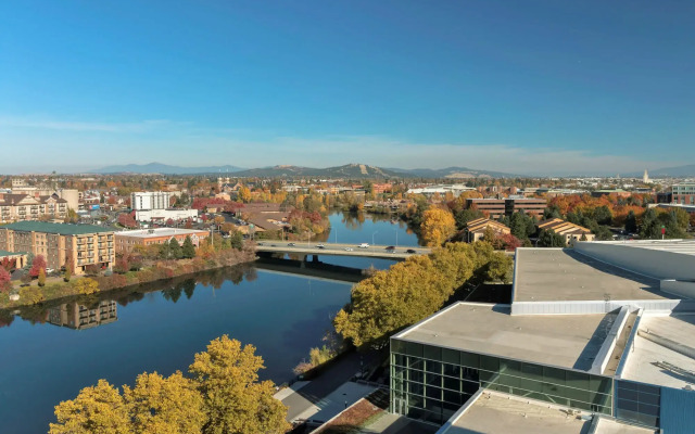 DoubleTree by Hilton Spokane City Center