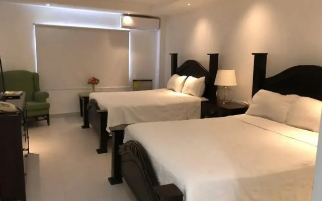 Golden House Hotel & Restaurant