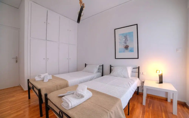 L' apartment blanc dans le centre de Glyfada