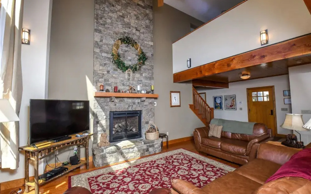 Hawk Mountain 5 Bedroom House